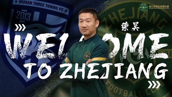 现正式向全国观 成龙携景甜宣传新片 跪地接小影迷花亲民范十足 2013-12-25 12月24日，《警察故事2013》天津宣传。