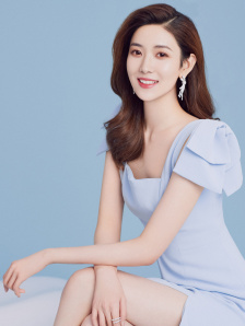 []独家原创稿件，未经授权不得转载，违者将追究其相关法律责任 标签： 无尽的尽头任素汐高伟光 ： 相关新闻 院线上新|《无名之辈》归来:怂包也能刺破人生剧本2025-07-13 《无名之辈2》发布片尾曲MV 小人物为尊严而活2025-07-06 《无名之辈2》曝宣传曲 章宇唱响小人物命运反击2025-07-05 《无名之辈2》曝光IMAX特辑 饶晓志揭秘拍摄思路2025-07-04 电影频道7月4日播出任素汐主演电影《无名之辈》2025-07-04 《无名之辈:否极泰来》首映 陈建斌章宇任素汐重聚2025-06-30 小人物大冒险!